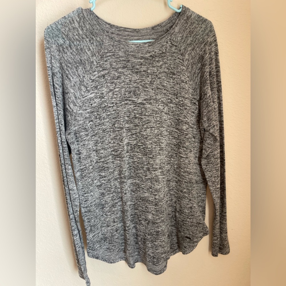 HOLLISTER - MUST HAVE COLLECTION. Long sleeve. Size medium